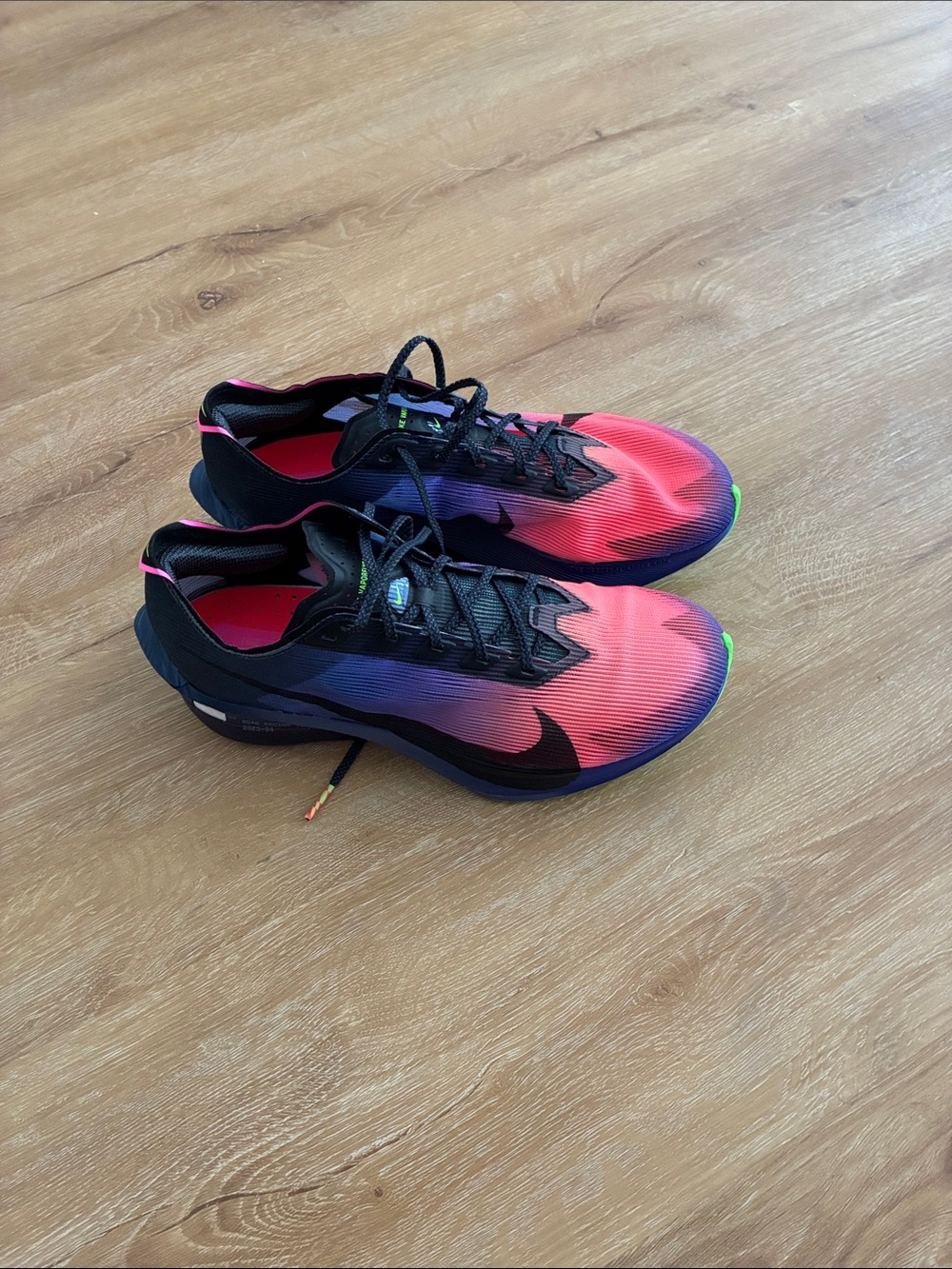 Nike Vaporfly 4 Glam
Women's Road Racing Shoes